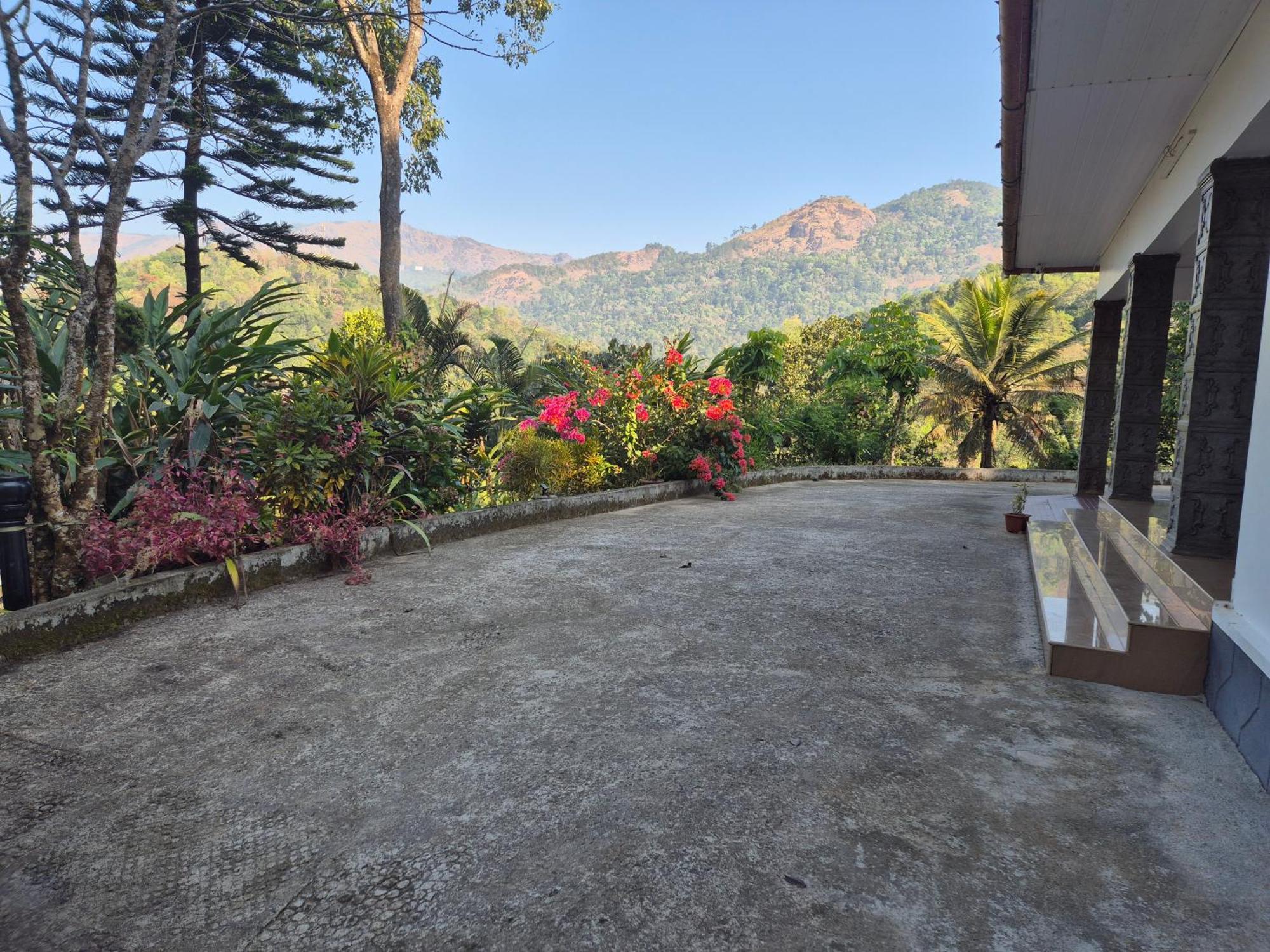 Anivilla Holiday Home Kunjithanny Anachal Luaran gambar